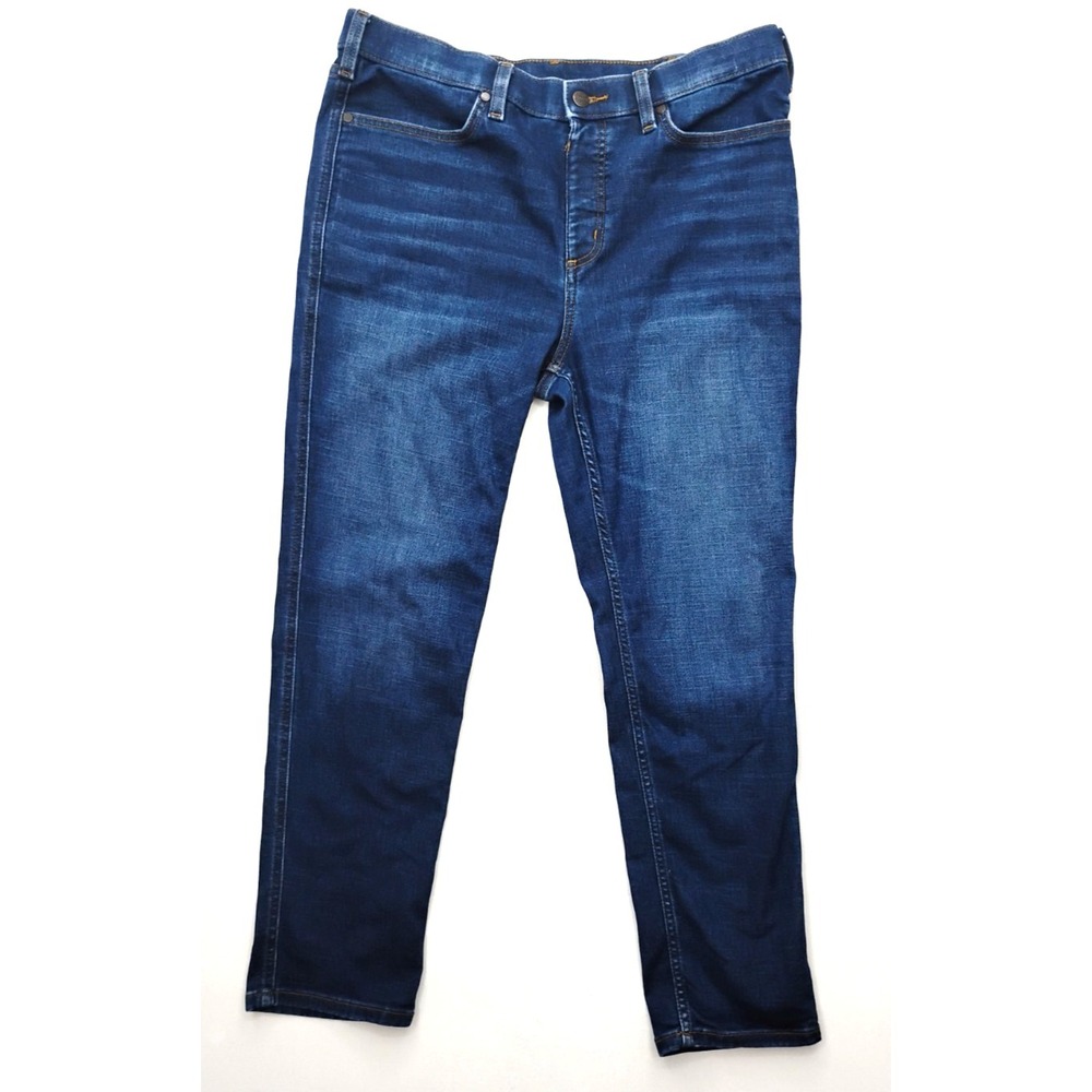 Carhartt Women's Slim Fit jeans Womens size lare 12-14 Short measures (34x28)